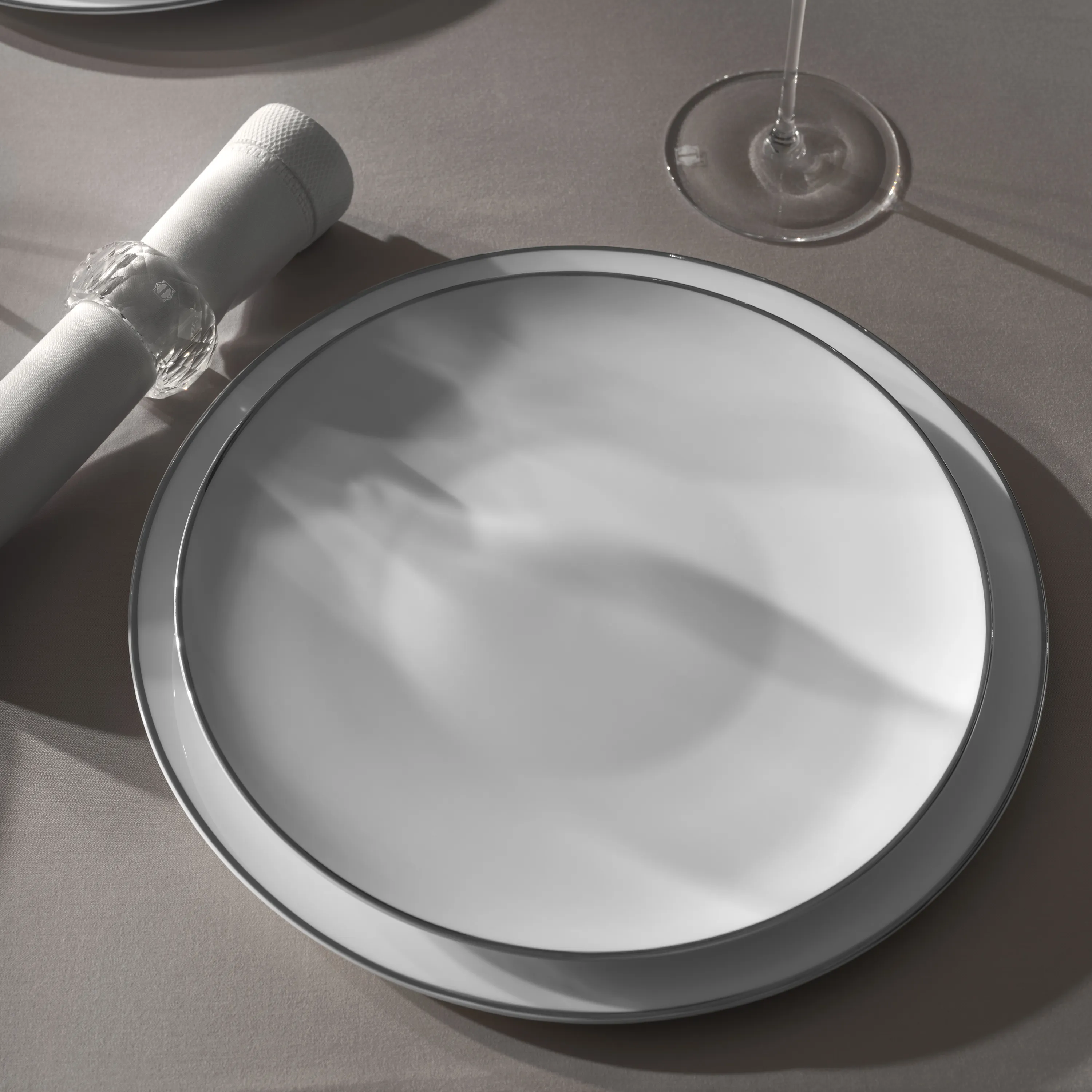 Тарелка обеденная Канни