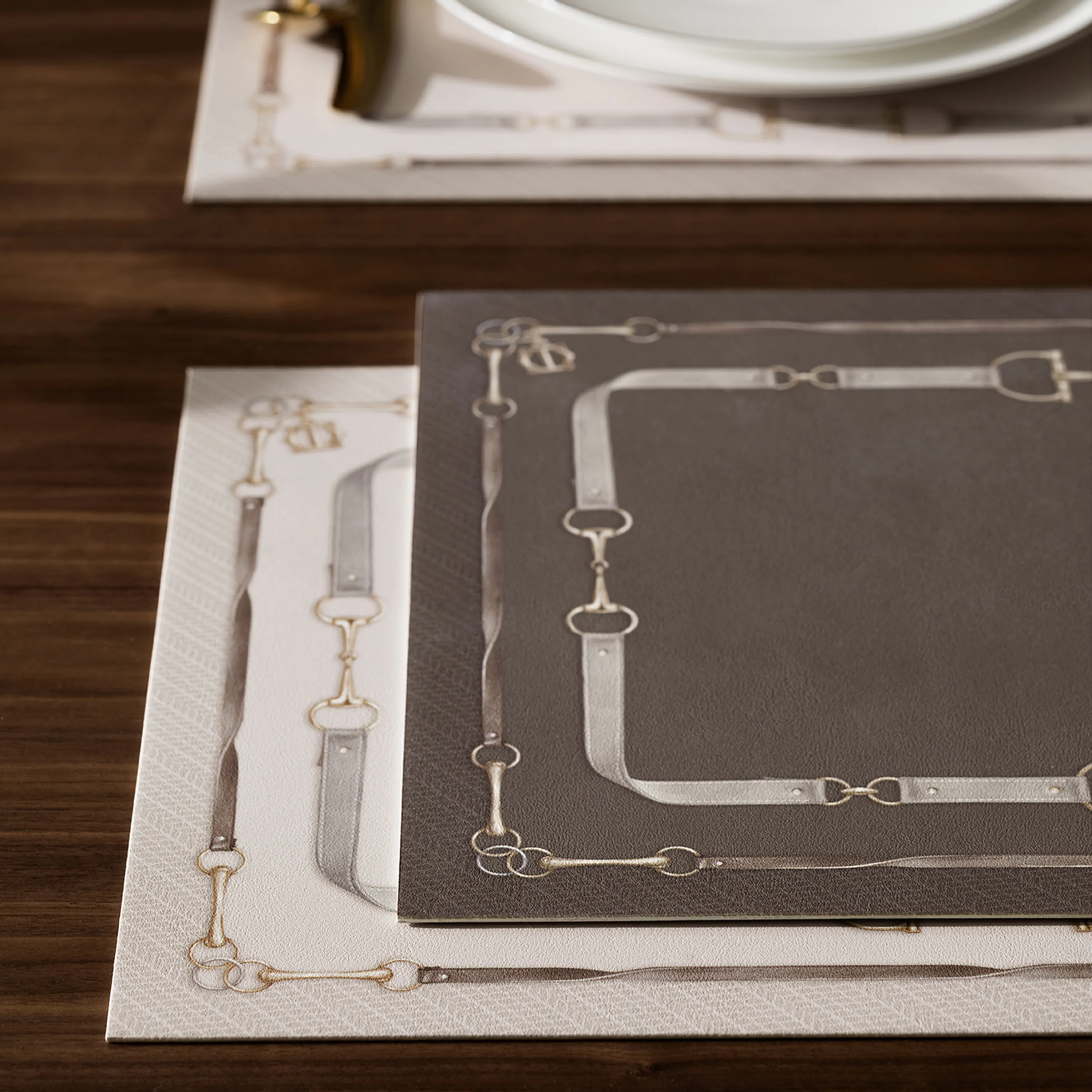 Подставка под горячее Эквилион