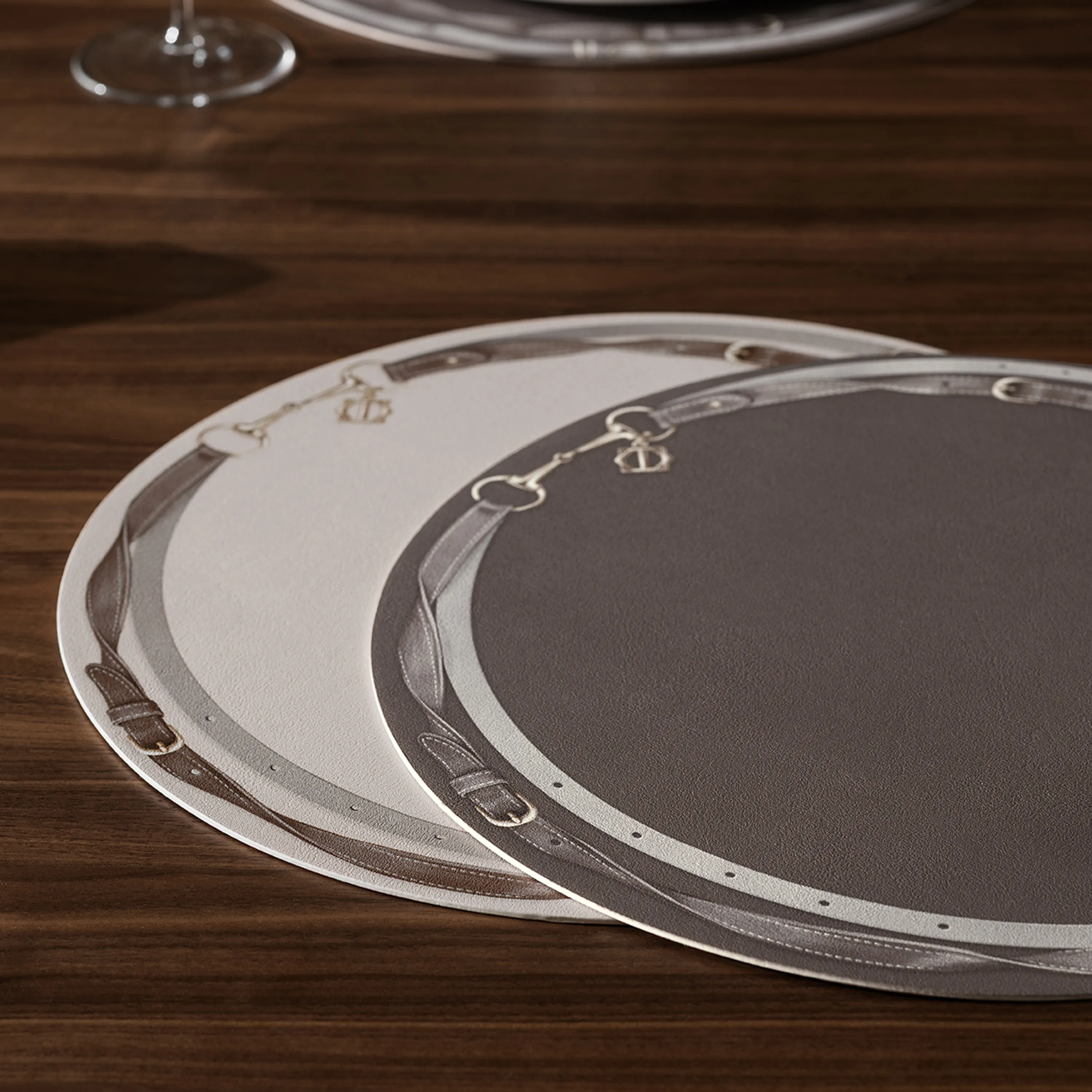 Подставка под горячее Эквилион