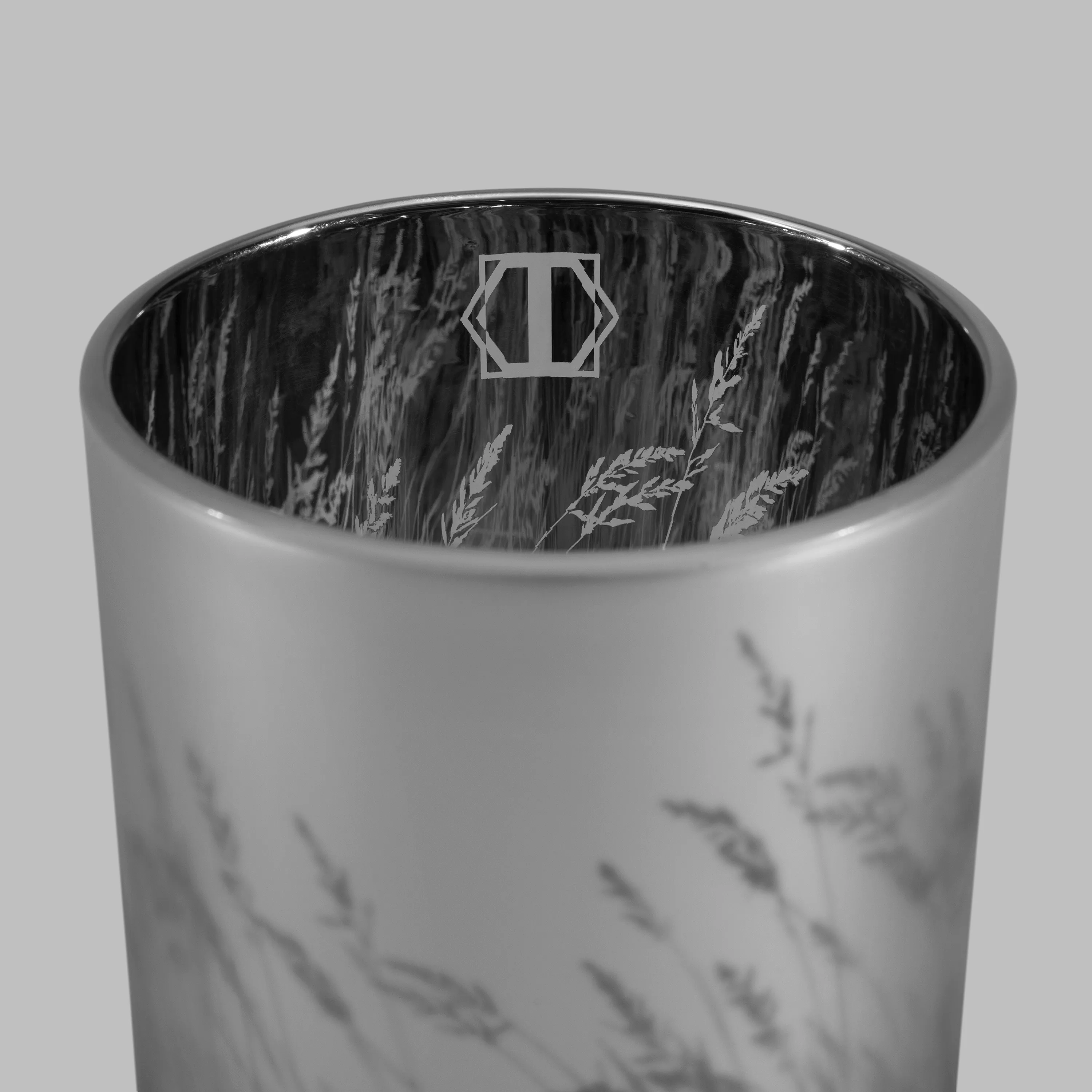 Подсвечник Эссента