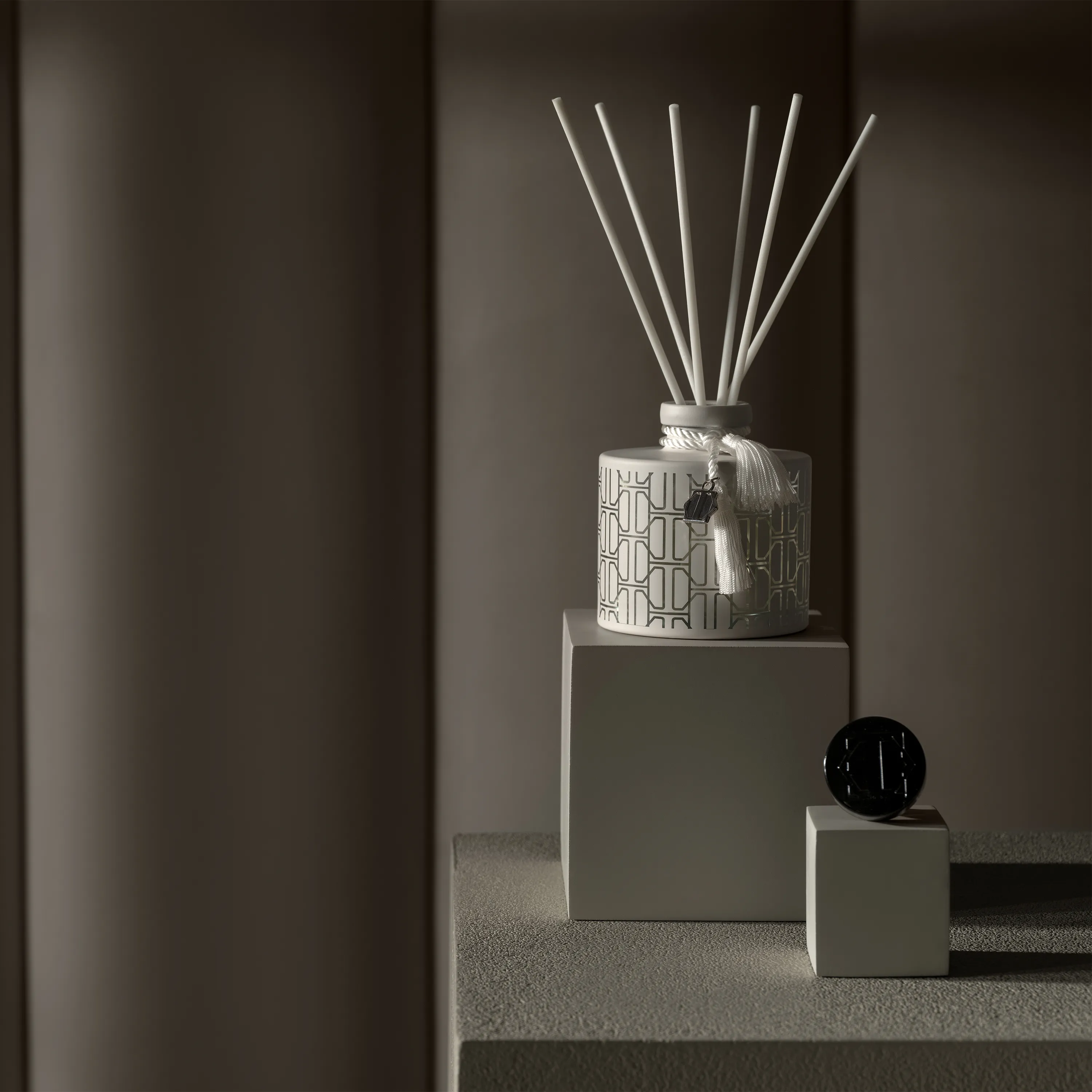 Ароматический диффузор Жасмин и мускус