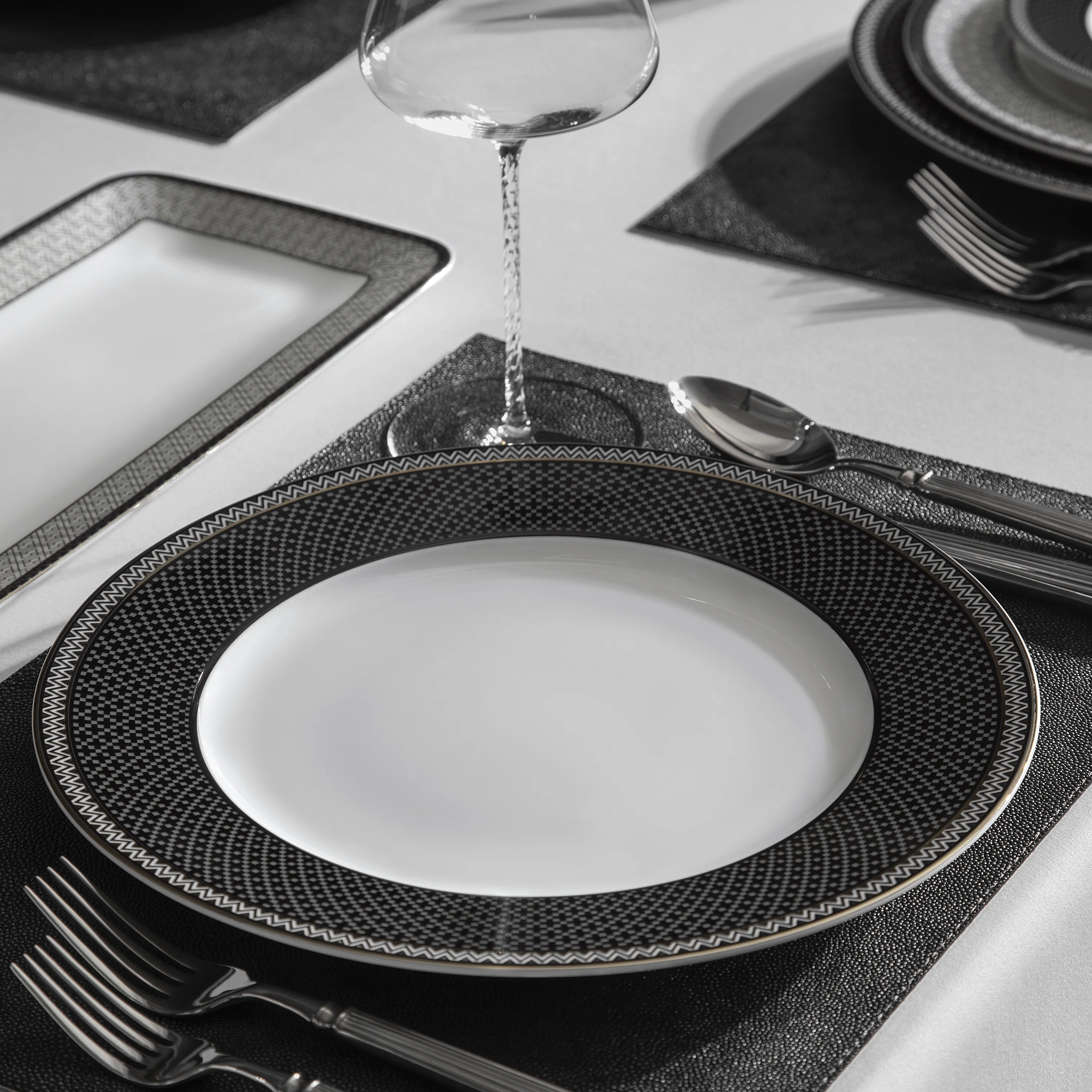 Тарелка сервировочная Люссон