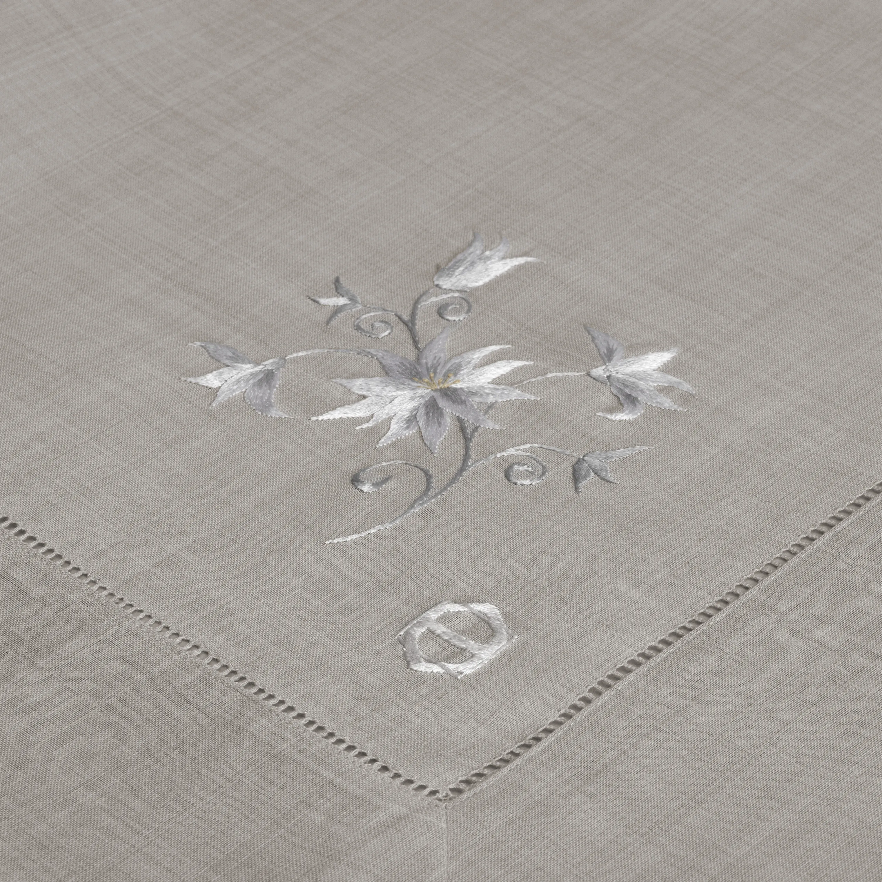 Скатерть Нелло