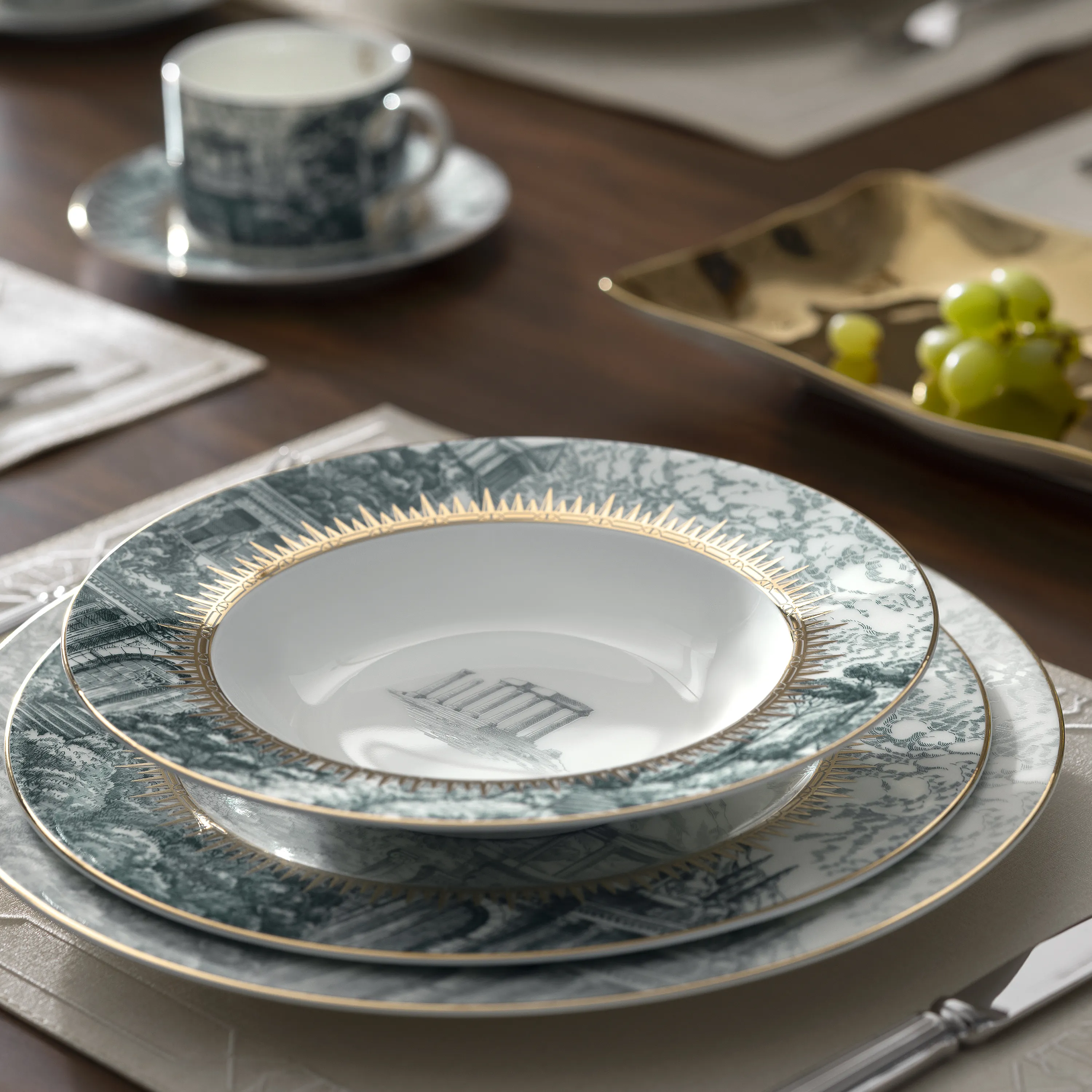 Тарелка суповая Олимпия