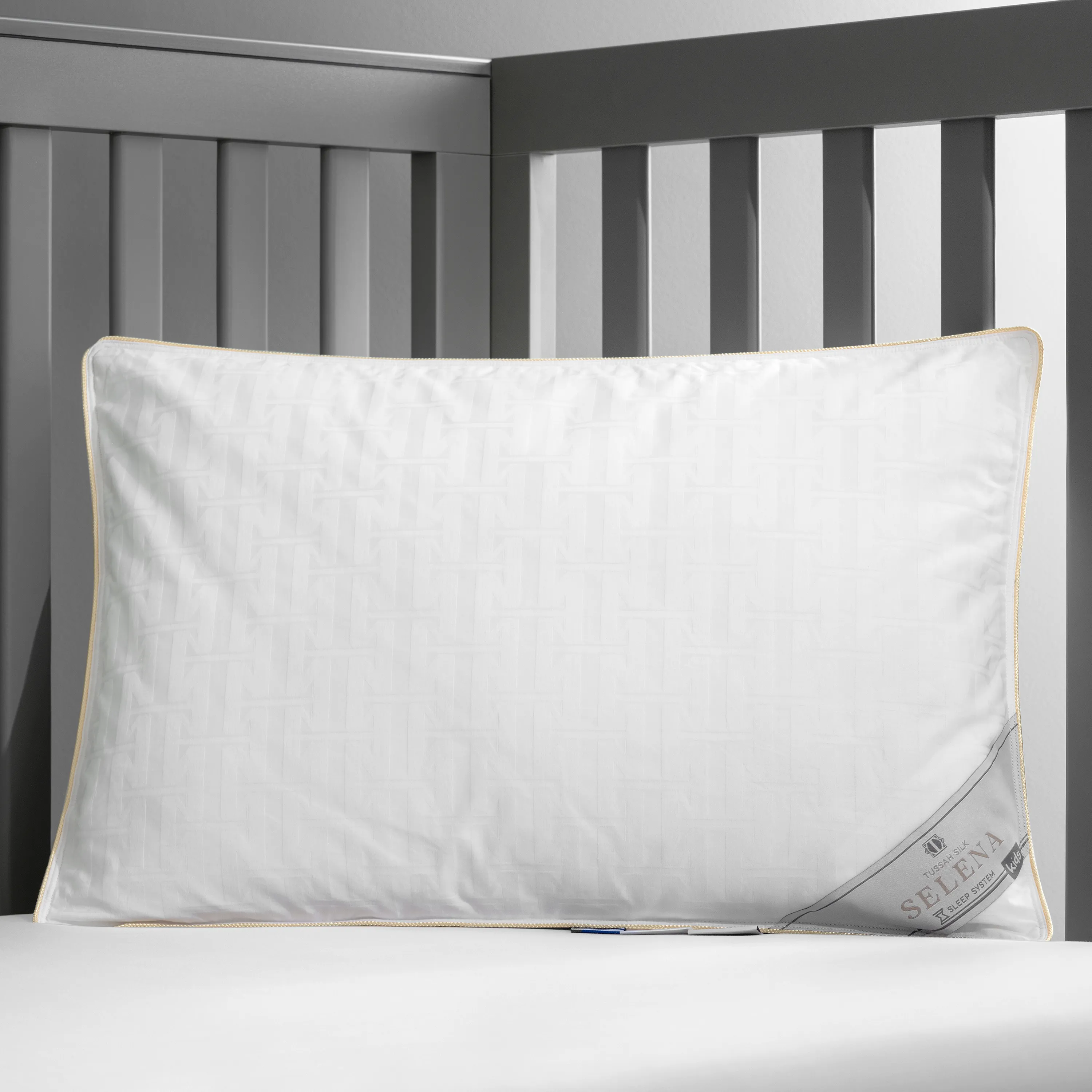 Детская подушка Селена