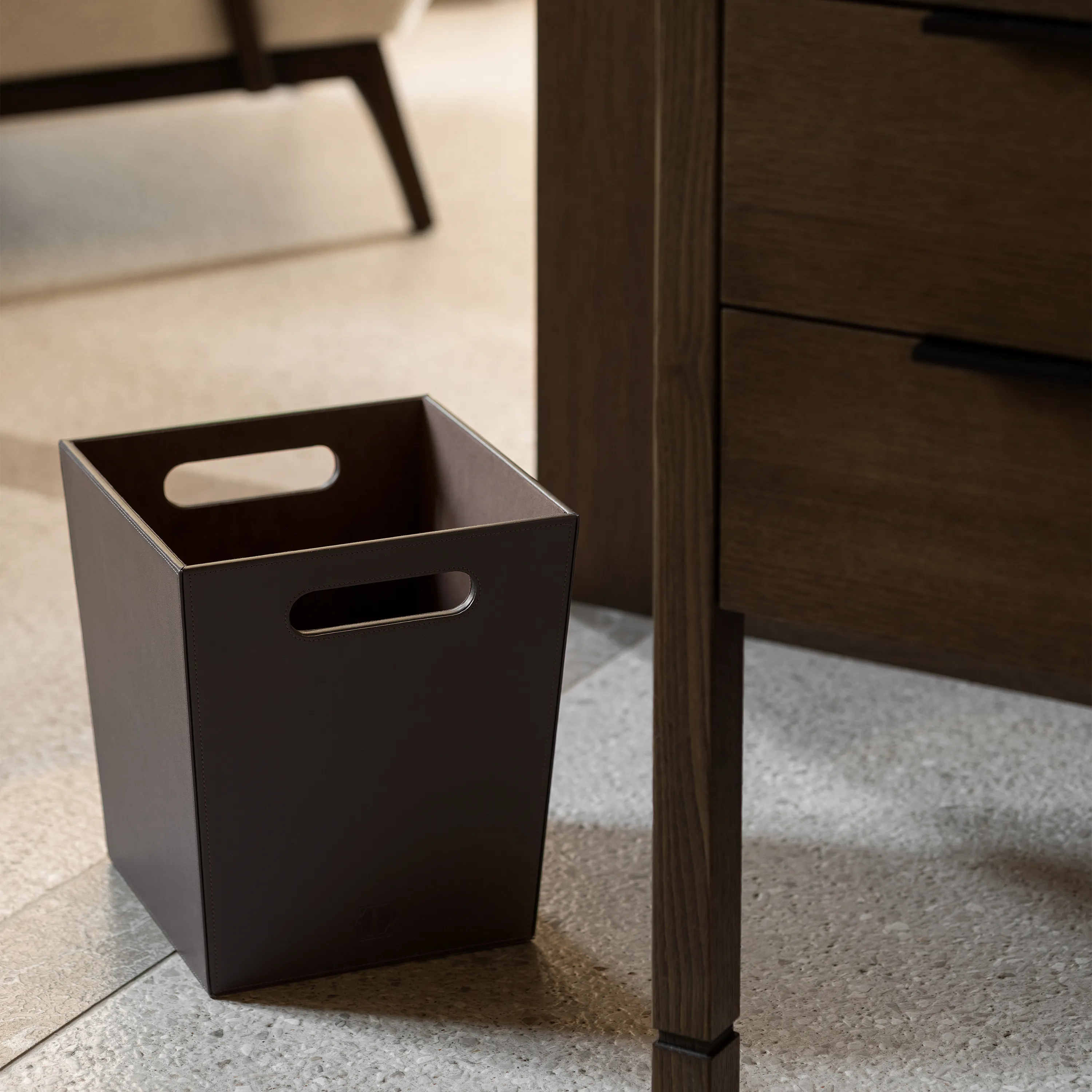 Корзина для бумаг Велус