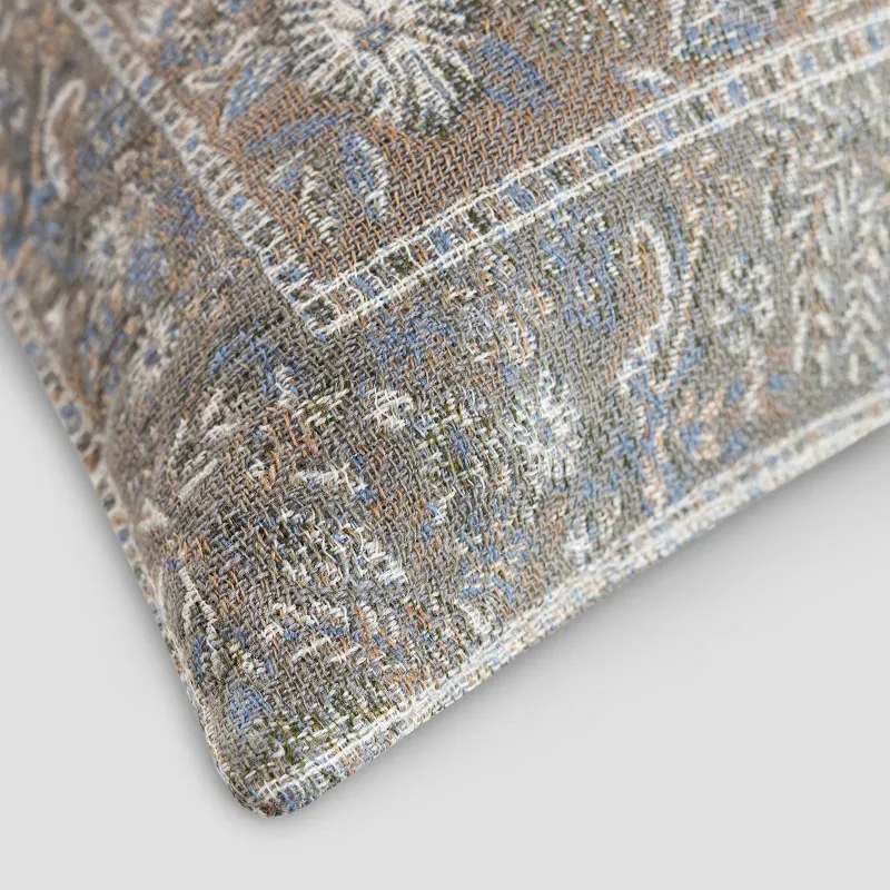 Декоративная подушка Скорно