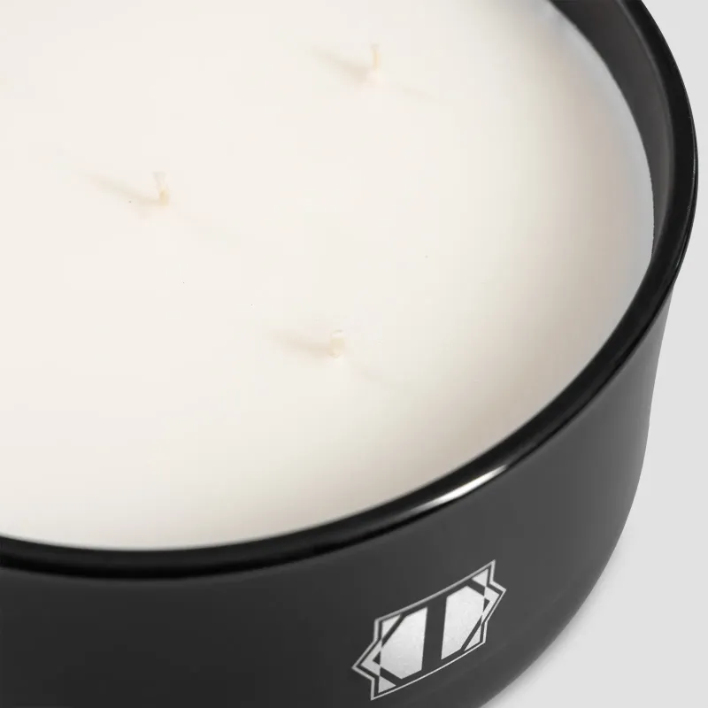 Свеча ароматическая Бергамот и фиалка