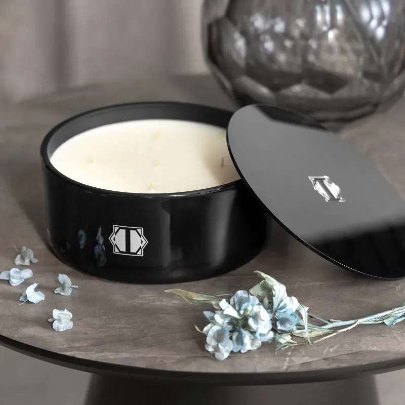 Свеча ароматическая Бергамот и фиалка