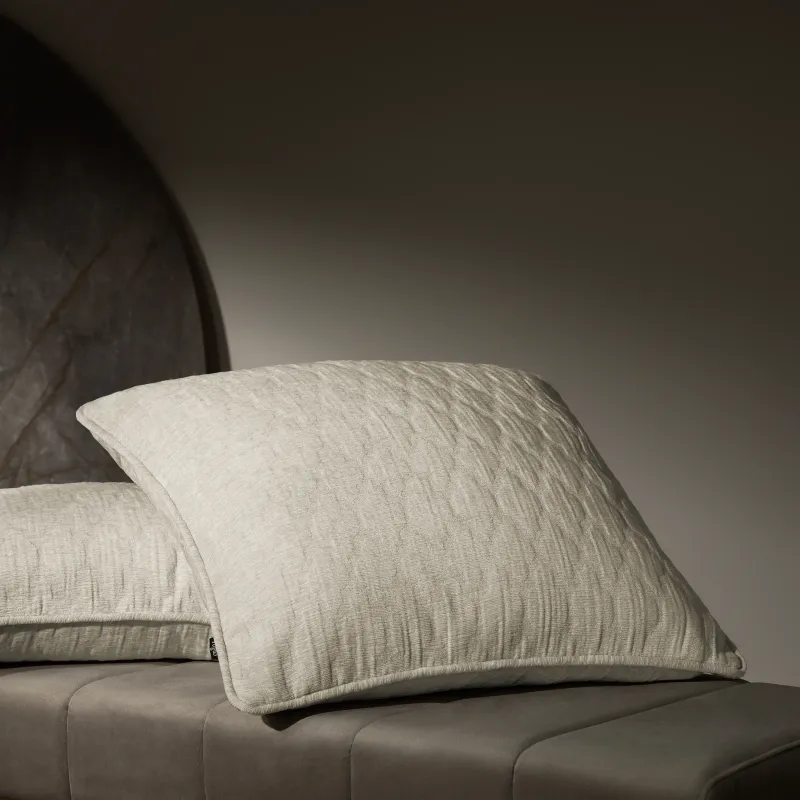 Декоративная подушка Шевалье