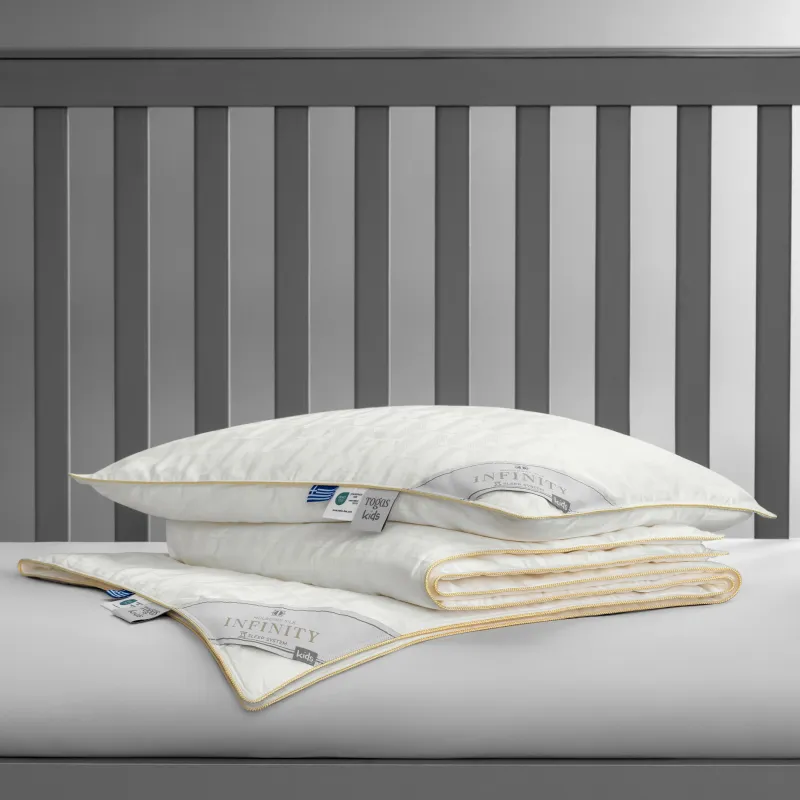 Детская подушка Инфинити