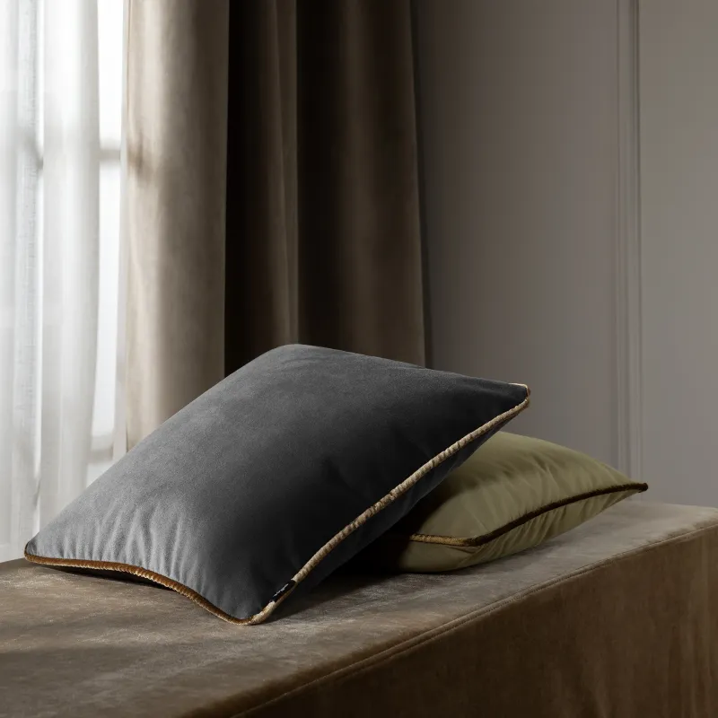 Декоративная подушка Плаур