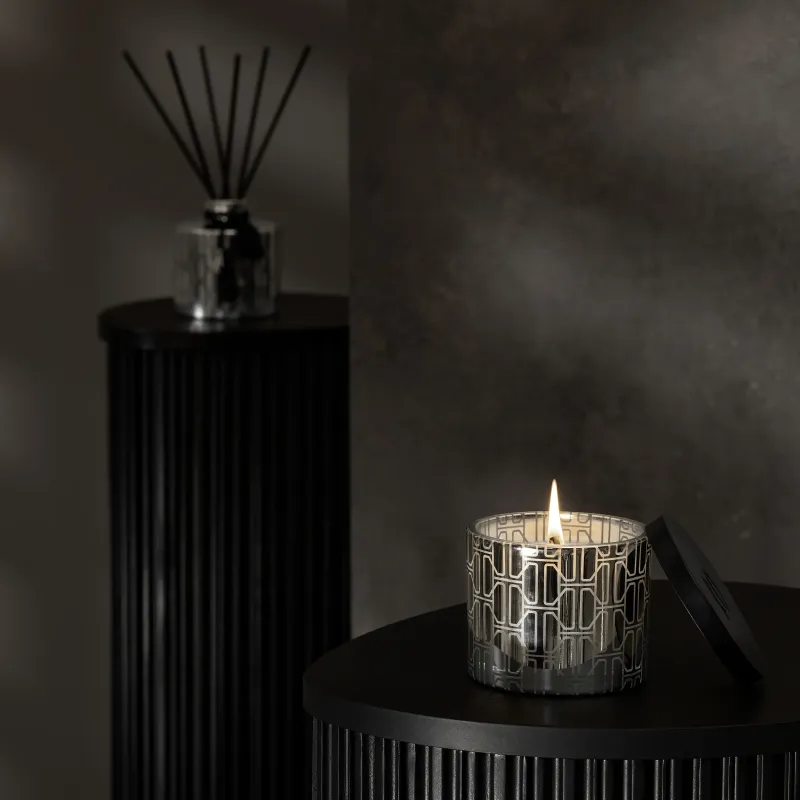 Свеча ароматическая Сандал и кедр