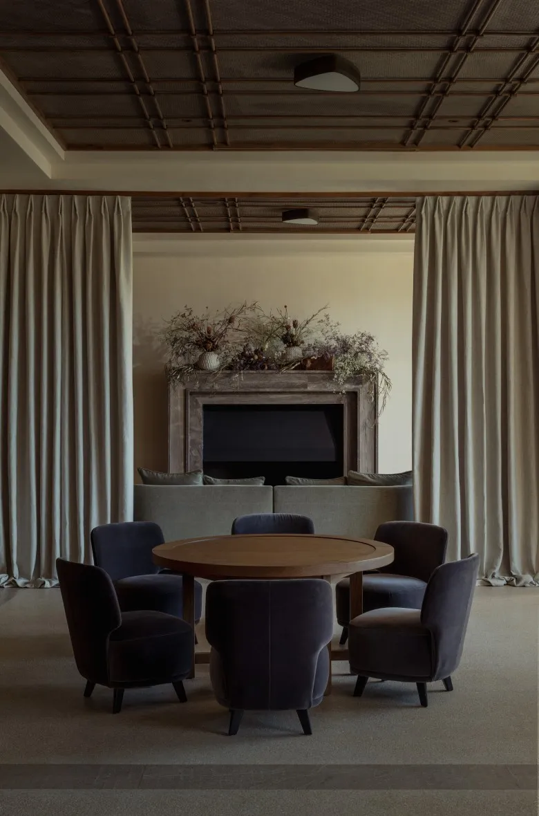 Link to Togas Professional category page